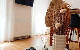 Fly Residence